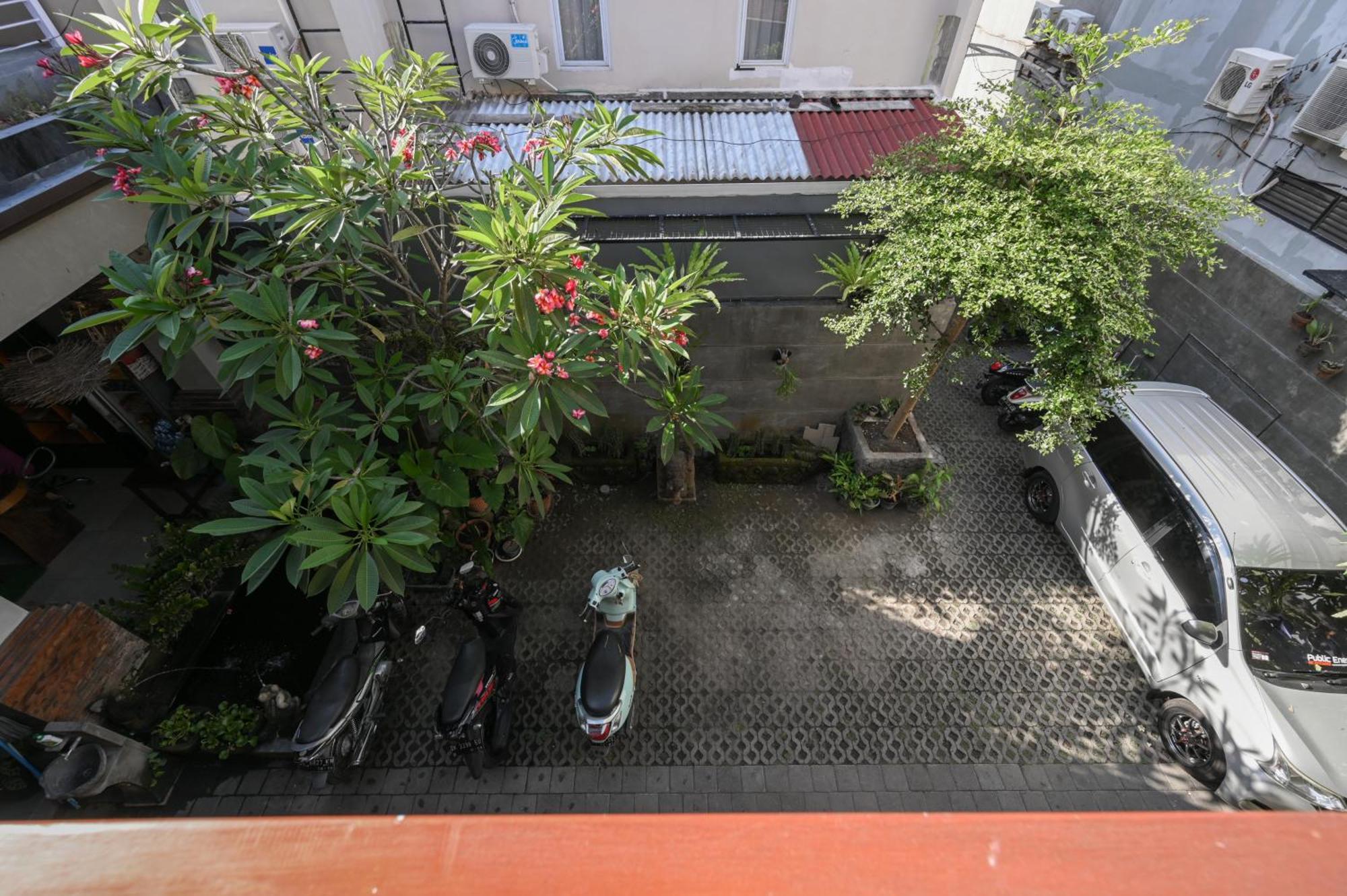 Reddoorz Near Mertasari Beach 2 Pesanggaran Ngoại thất bức ảnh