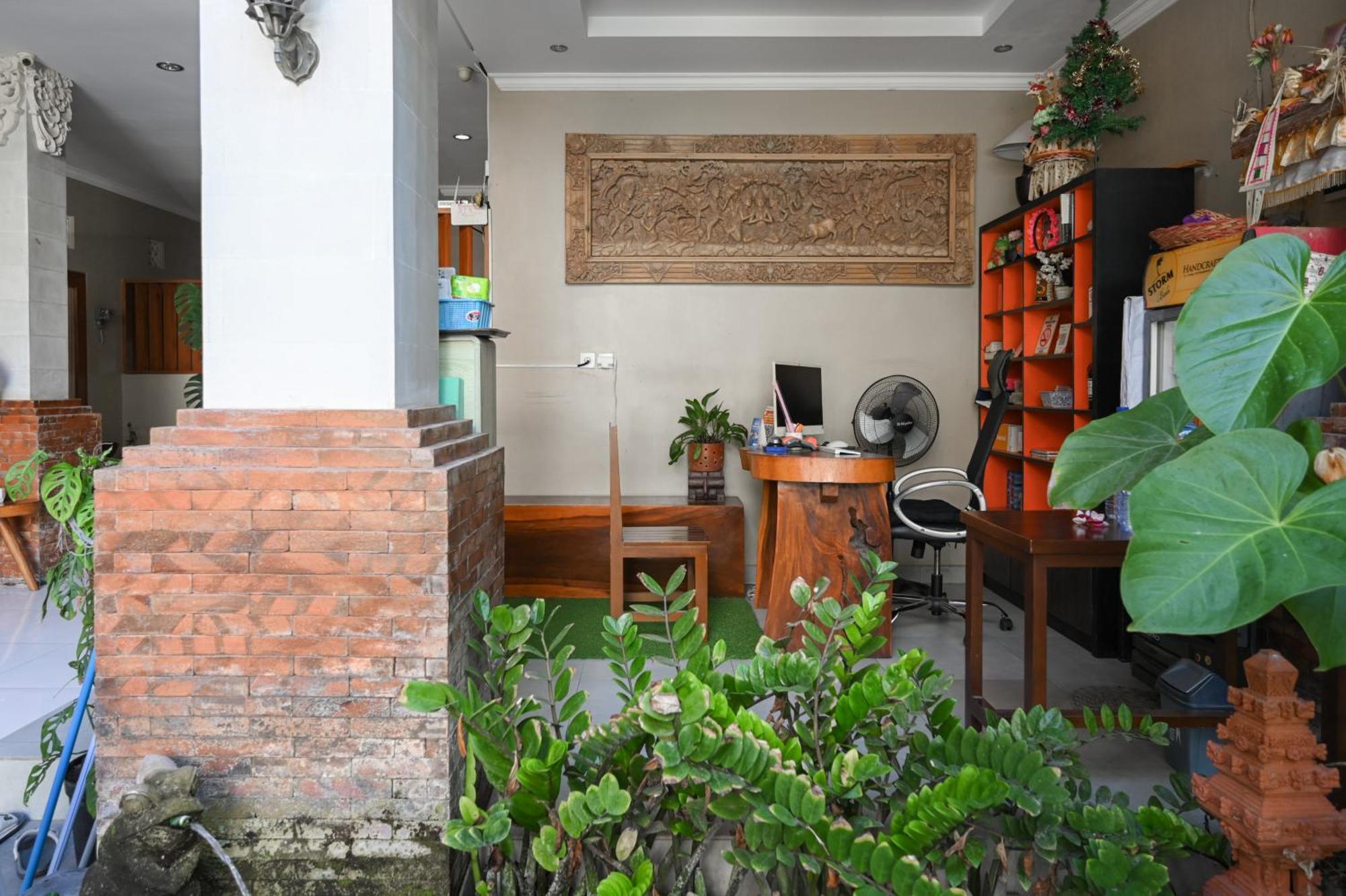 Reddoorz Near Mertasari Beach 2 Pesanggaran Ngoại thất bức ảnh