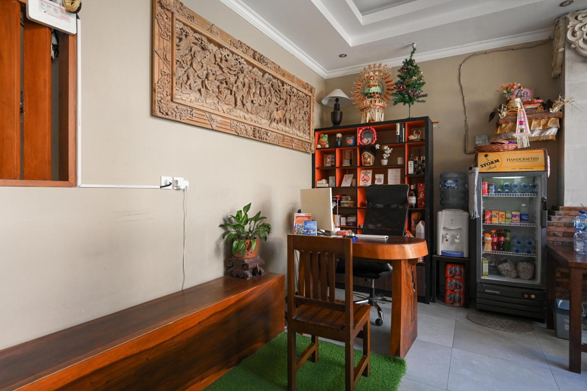 Reddoorz Near Mertasari Beach 2 Pesanggaran Ngoại thất bức ảnh