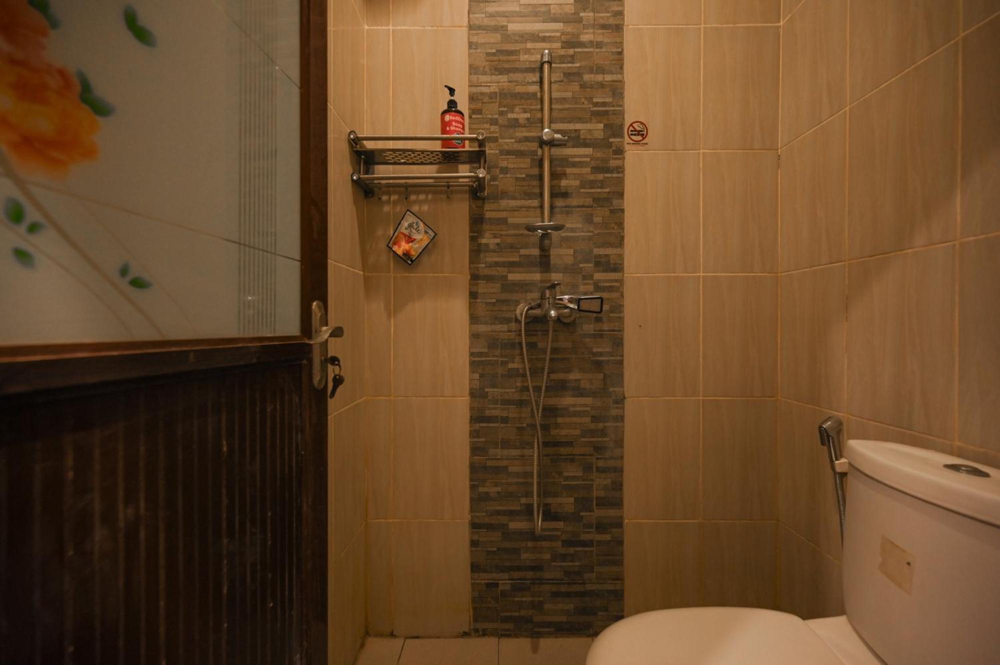 Reddoorz Near Mertasari Beach 2 Pesanggaran Ngoại thất bức ảnh