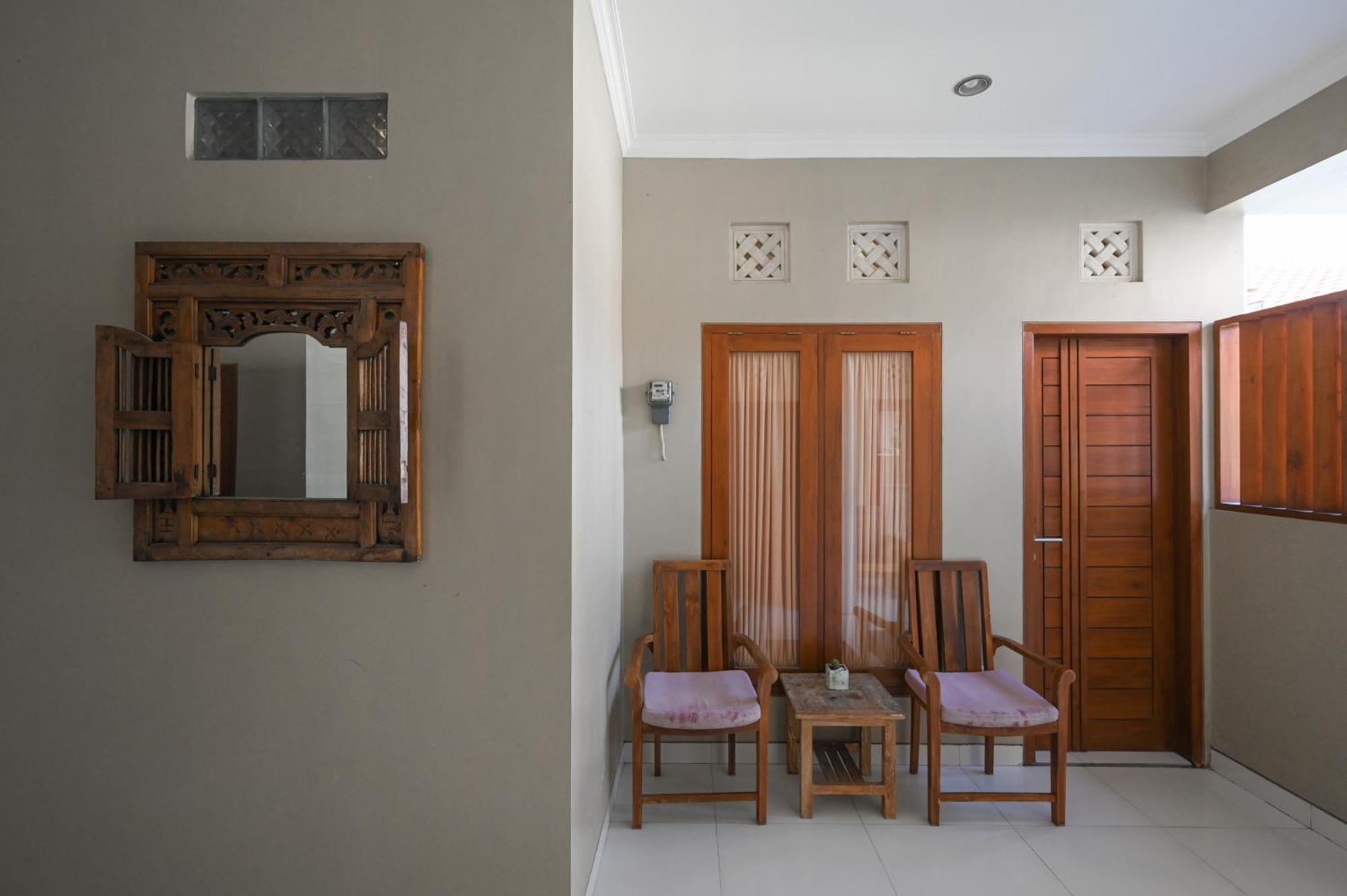 Reddoorz Near Mertasari Beach 2 Pesanggaran Ngoại thất bức ảnh