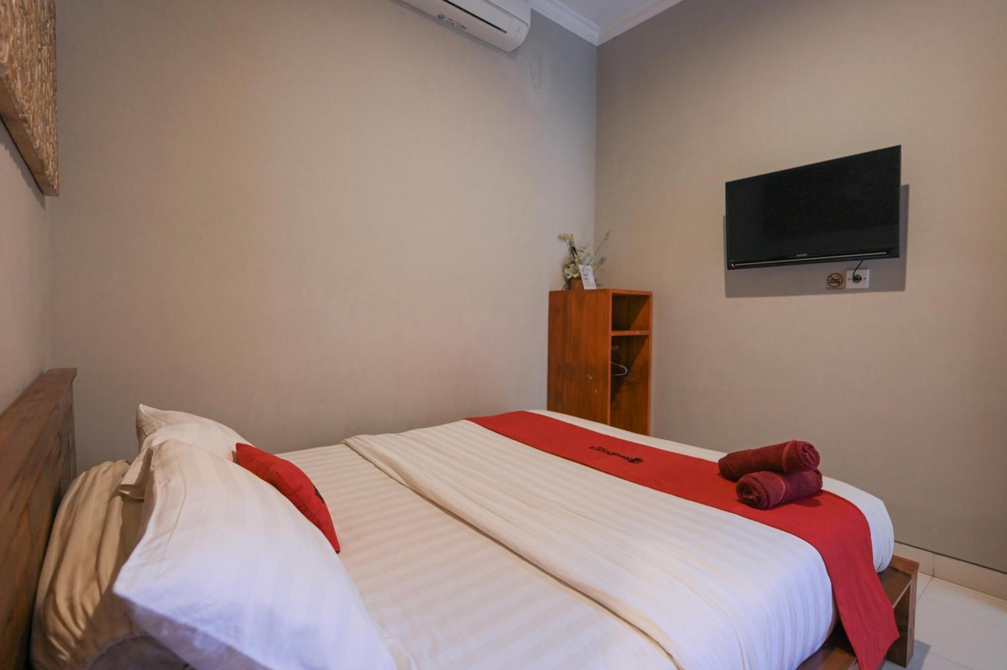 Reddoorz Near Mertasari Beach 2 Pesanggaran Ngoại thất bức ảnh