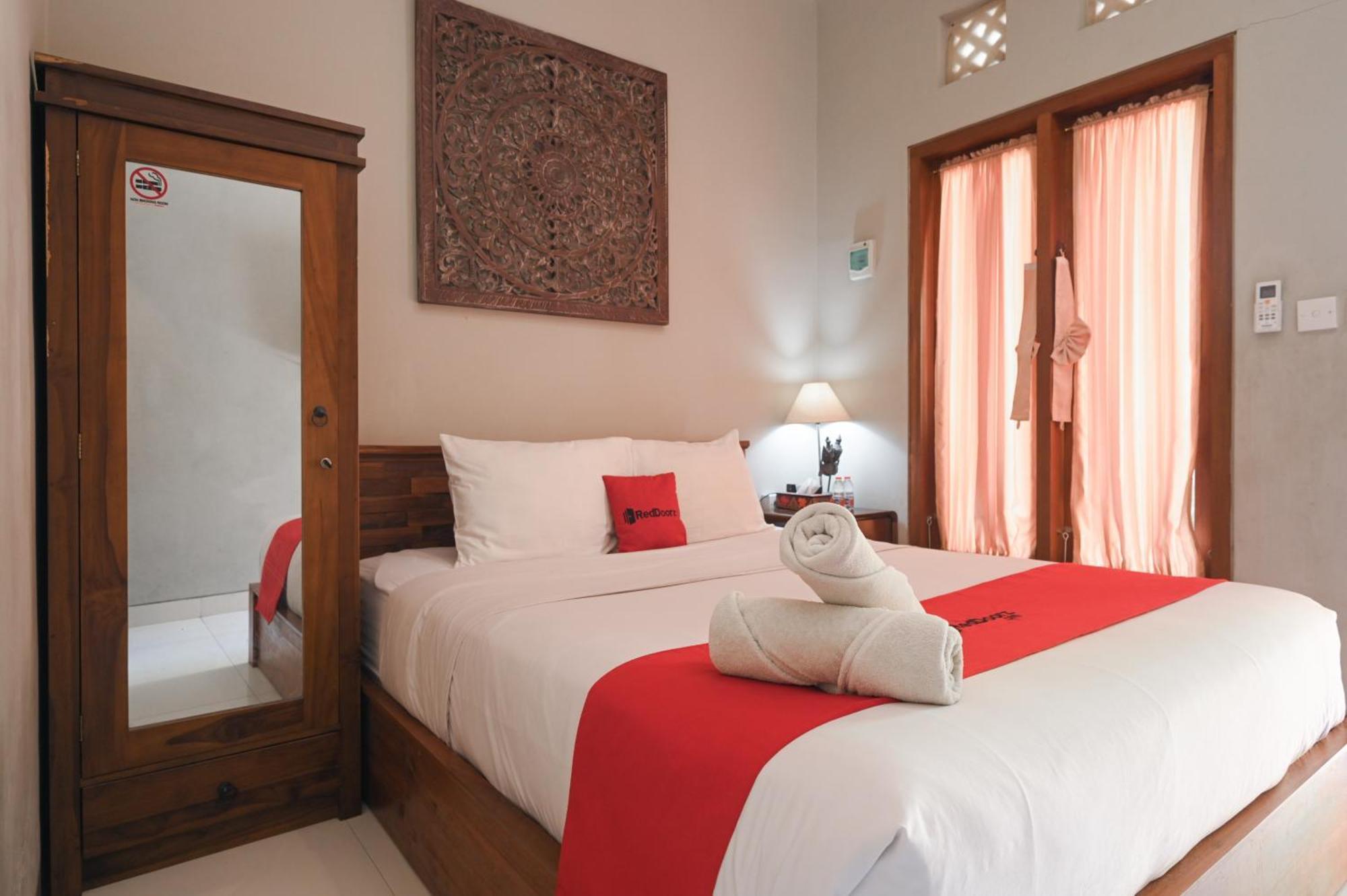 Reddoorz Near Mertasari Beach 2 Pesanggaran Ngoại thất bức ảnh
