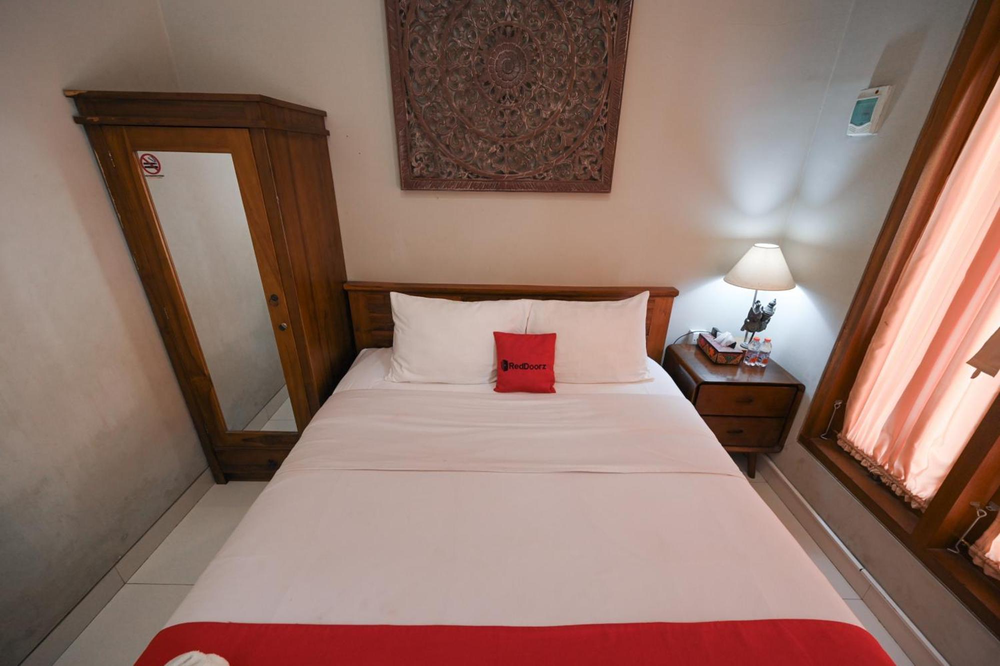 Reddoorz Near Mertasari Beach 2 Pesanggaran Ngoại thất bức ảnh